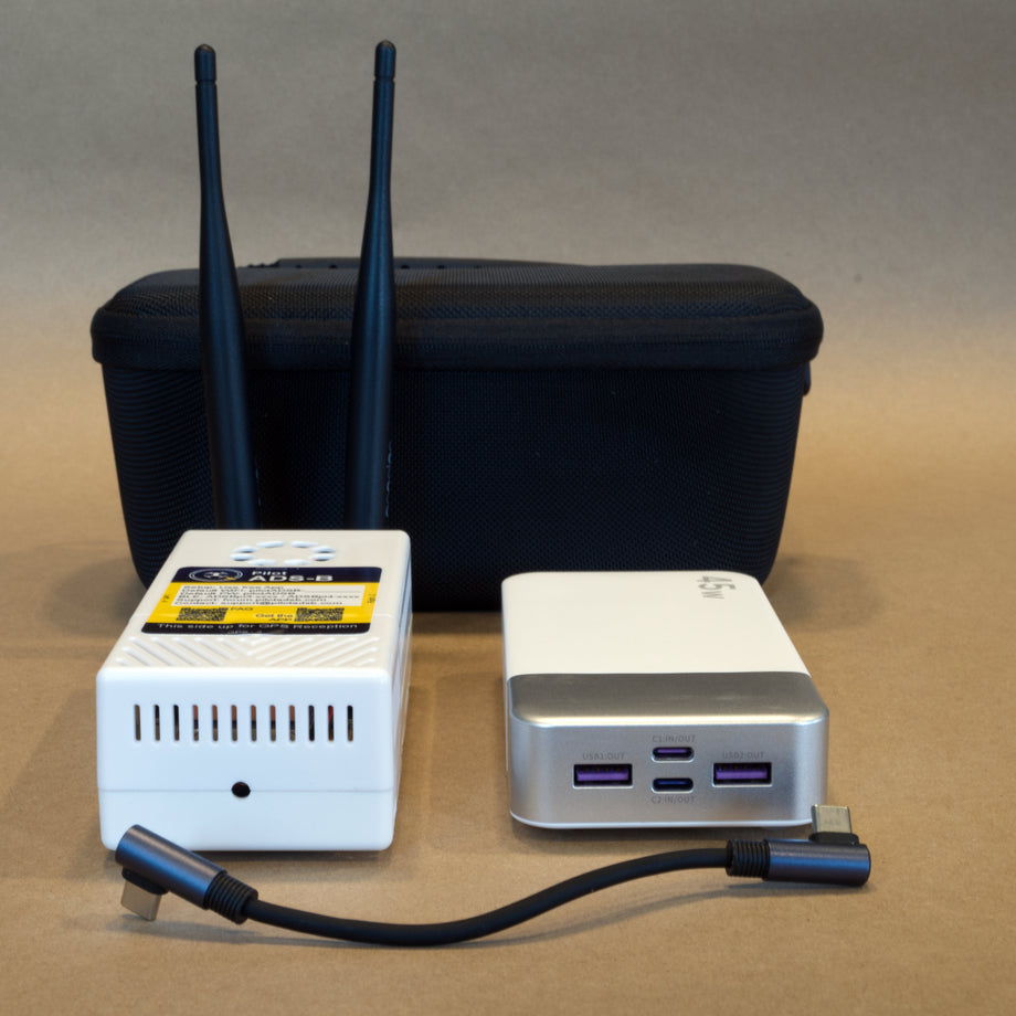 pilotADSB Receiver V4 with AHRS, Deluxe bundle with battery and carry case