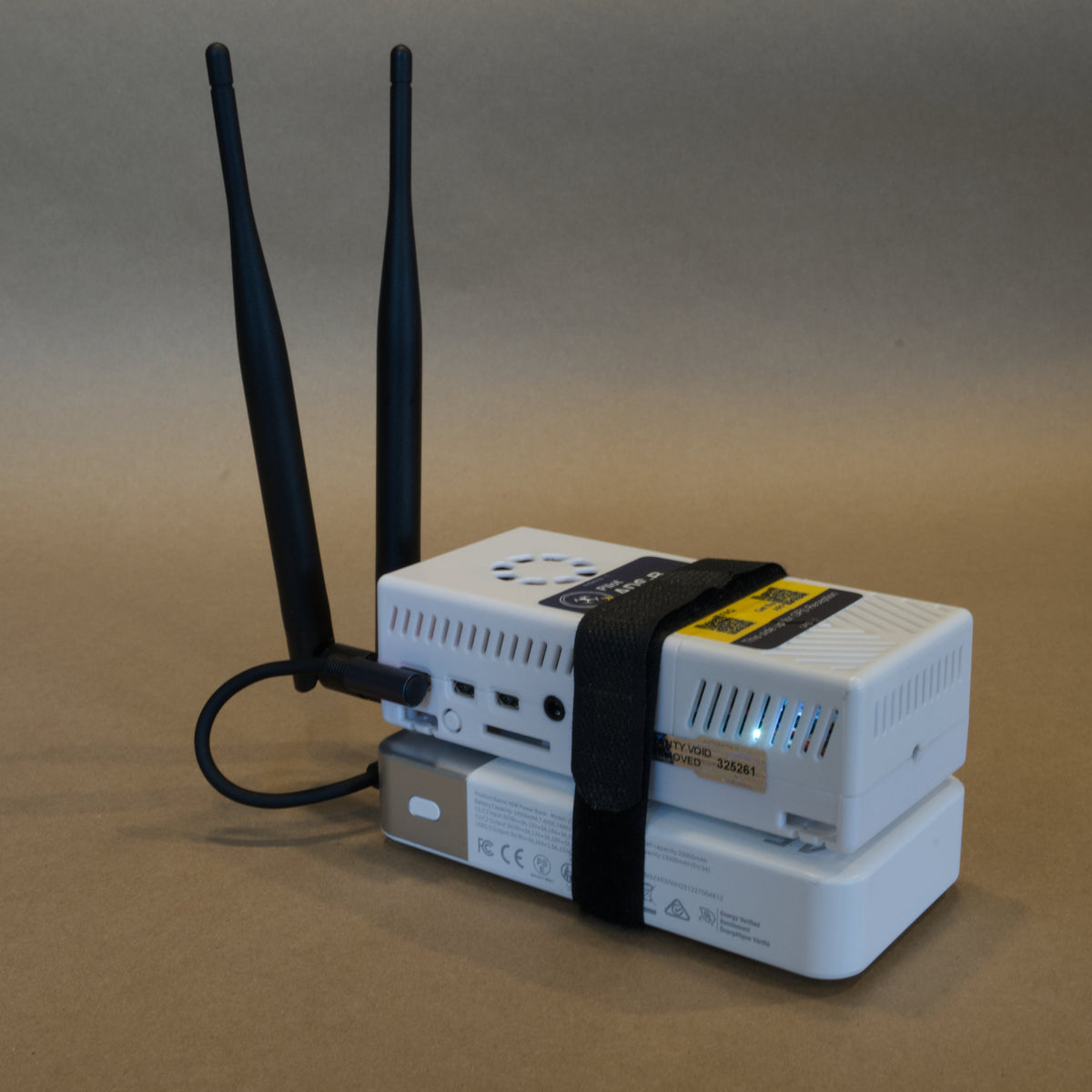 pilotADSB Receiver V4 with AHRS — Deluxe Bundle