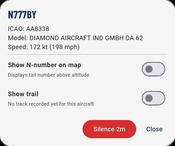Aircraft details: N-number, model and speed, with a button to silence it